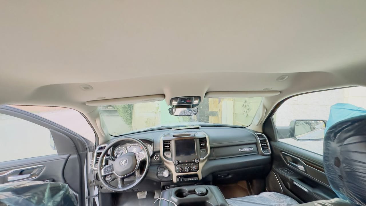 ياالله السلام عليكم 
للبيع دوج رام لارامي فول مواصفات ماعدا البانروما 
السياره حلوه وجاهزه 
حادث جاملغ خلفي صبغ وبارد بالبنيد والباقي كفاله والسونار مرفق مع الصور 
السياره باب طويل بدي طويل 
محرك ٥٧٠٠ v8
 مواصفات اللارامي معروفه 
اي ستفسار *********** 
مكانها  حله 
السعر ٢٥٠ وبي مجال
