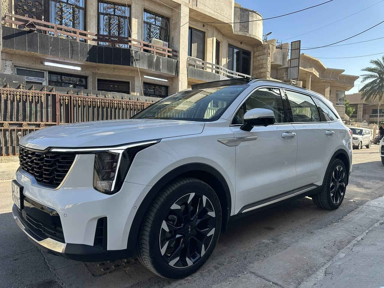 السلام عليكم

كيا سورنتو  2025
محرك V6  3500

ضمان الدوليه بعده بالضمان 

رقم بغداد باسمي

السياره ماشيه 5700 كيلو مكفوله عام مبدلين تبديله دهن وحده بالشركه 

بصمه وتشغيل عن بعد 
بانوراما
تتقدم وترجع بالريمونت
داتا شو 
ويل كب 20
اربع كامرات محيطيه
360 درجه
شاشه متصله ابل كار بلي واندرويد اوتو
باقي المواصفات معروفه 
مكان السياره بغداد المنصور 

السعر 32000$

***********
