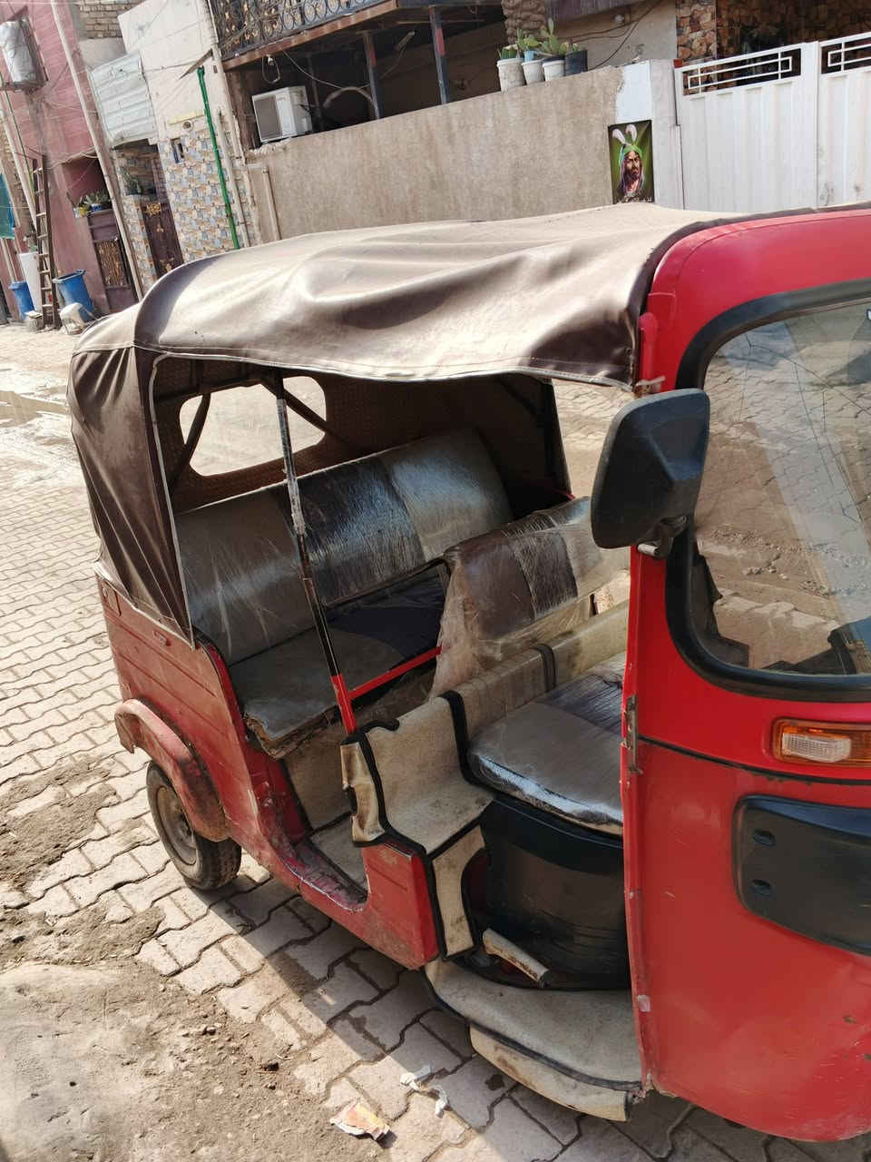 السلام عليكم تكتك للبيع موديل 17داخله بل18 تكتك خير من الله مكينه نضيفه كير نضيف اوراق كامله السعر 2.100 وبيها مجال الرقم ***********
