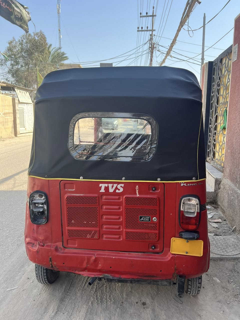 تكتك للبيع 2018 جاهزه ميكنه جديده ناعمه مابيهه نقص بيهه بس طخه موصورهه سنويه كربلاء تحويل ثانيوم 
تخم تاير جديد السعر 3 مليون وربع وبيعه مجال
بكان كربلاء كنطرت السلام ***********
