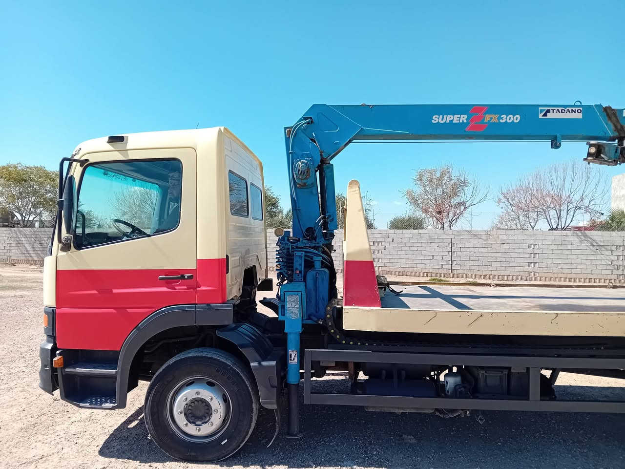 مارسيدس كرين٢٠٠٢ ثمانية برغي ستة سلندر كرين تادانة بشرط جديد مامشتغل بالعراق بدي نزال ستة ملم طول ستة ونص للاستفسار الاتصال بالرقم  ***********
