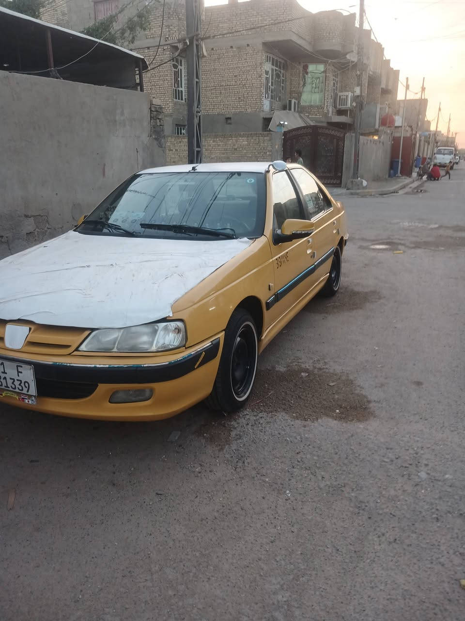 بيجو باص ٢٠١٥سياره خير من الله هيى غرامات مصفره سياره مال جناي كير ومكينه كفاله حداديه وصدر جدد بيه فقط ضربه بلجاملق لايسر الخلفي عل بارد وبيه ضربه عل صندوك هكم عل بارد رقم بغداد انكليزي ابيع تحويل مباشر ثاني يوم العنوان مدينه الصدر بغداد سياره ب ٤٨ وبيه مجال حك الجيه رقم الهاتف ***********
