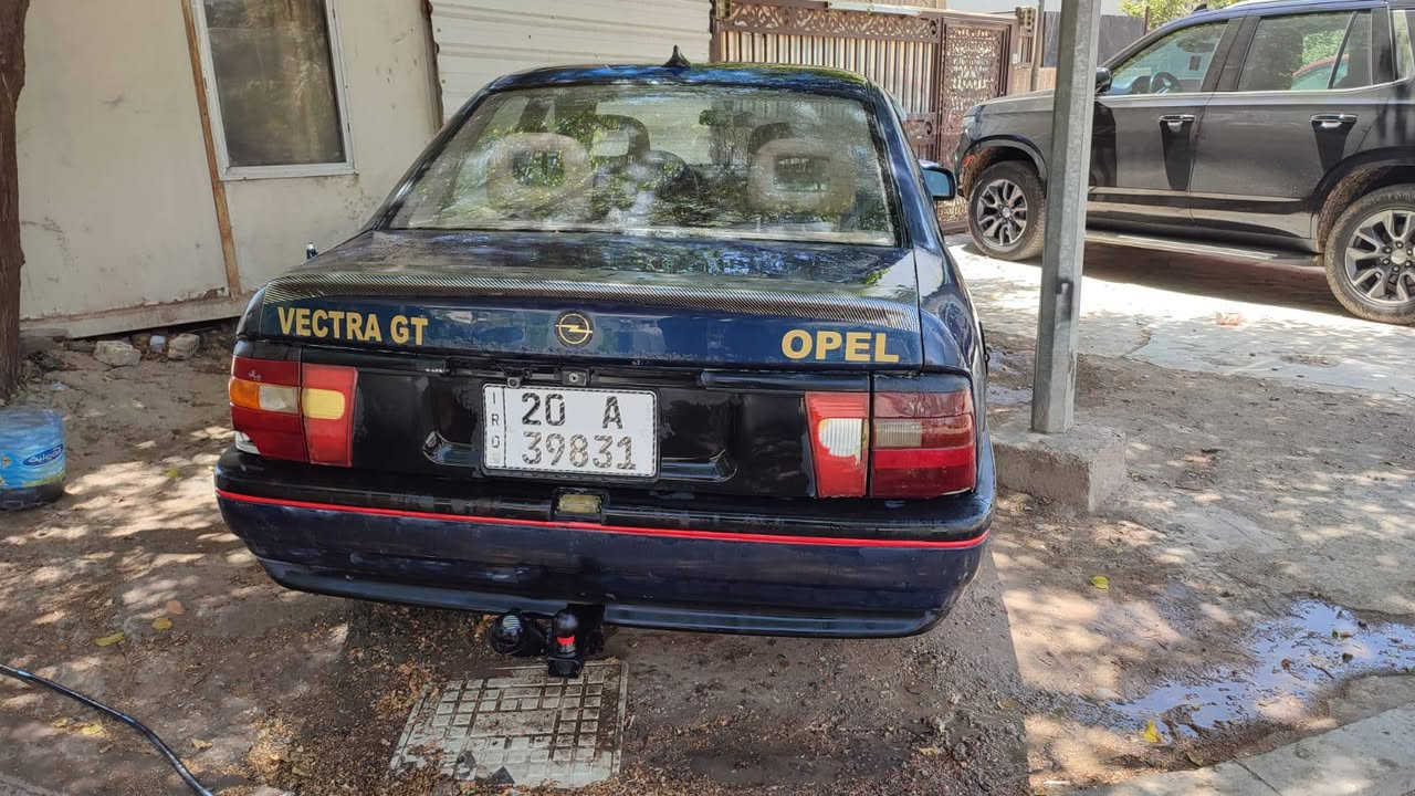 اوبل فكترا محرك جديد هزه جديده تخم تاير جديد سياره جاهزة ماناقصها شي رقم ديالى انكليزي السعر28مكاني زيونه بغداد ***********
