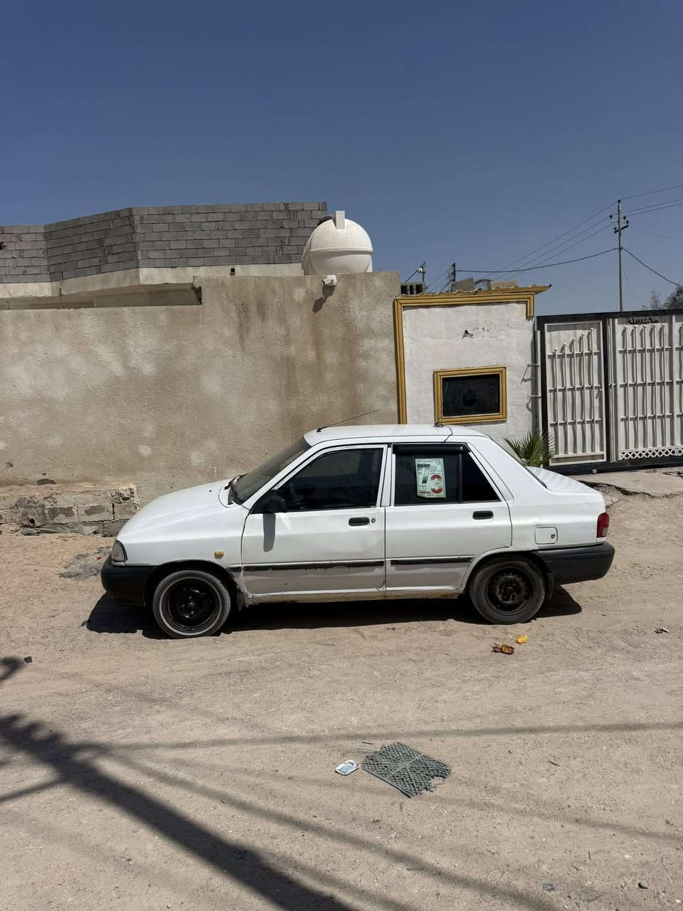 للله سلام عليكم سايبه موديل ٢٠١٥ محرك يبخر تبريد ثلج حداديه فول برانكيتات فول بعدهن بل جيس  كير رابع يفلت طخم توتير جديدمنضومه  زنون عالي وناصي أساير كله شغاله جام يصعد وينزل بسمي سعر ٣٤ وبيه مجال بصيط عنواني بصره زبير ***********
