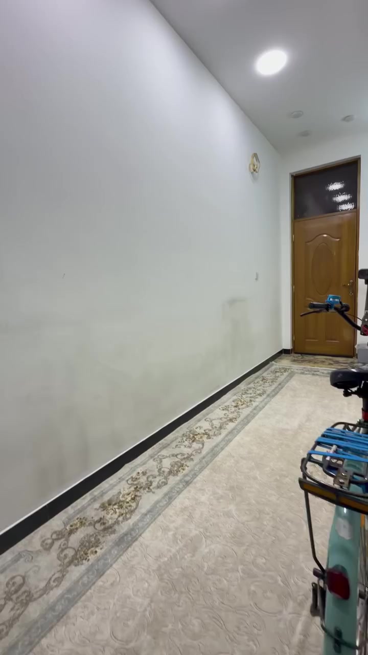 سلام عليكم بايسكل بناتي حجم 26 نوعيتة CLOVE موديل 2020 البايسكل الوحيد بل عراق هيج لون مو تجاري البايسكل مال بالة اخذتة قبل سبوع مكاني بغداد قرب جسر 83  اخذتة 180 قبل سبوع لله شاهد السعر خاص ملاحضة البايسكل مو تجاري🤍


**إذا كنت صاحب هذا الإعلان وتريد حذفه لأي سبب، رجاءا أرسل رسالة إلى الدعم الفني**