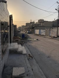 بيت للبيع حي الكوفه خلف دلالية السيد اخير فرع على الجهة اليسرى مساحة 1...