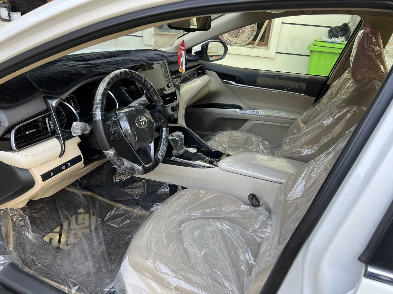 السلام عليكم ورحمة الله 
كامري موديل ٢٠٢٣ خليجي كفاله عامه 
فول مواصفات 
بعدها بحالة الشركة 
محرك ٢٥٠٠
GLS
رقم اربيل تحويل مباشر ثاني يوم 
ماشيه ٧٧ الف 
سعرها ٢٤٧ بيها مجال 
***********
