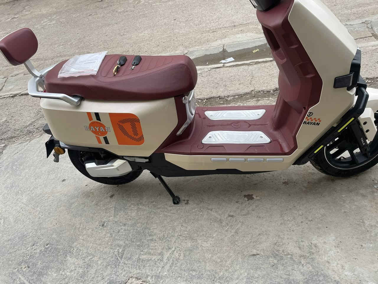 السلام عليكم دراجه وحش الكون للبيع vlp للفول مواصفات دراجه تجي بصمه وعل فحص جديده 6 بطاريات شحنه تمشي 65 كيلو حقيقي تجي بصمتين وسويجين تمشي 80دراجه السعد 975  وبيه مجال لطيبين 
مكاني بغداد للاتصال 
***********
