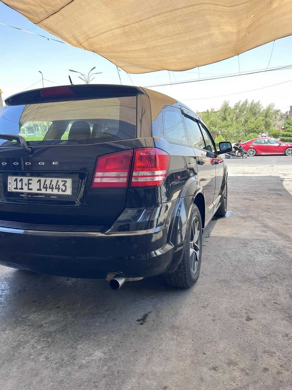 للبيع جورني 2012 
4 سلندر 
7 راكب 
تبريد 3 قطع 
رقم بغداد مميز تحويل مباشر 
سيارة بدون حادث وصور امريكا موجودة بيهة مكانات 3 بارد بدون صبغ بدون ايرباك بدون حادث 
حدادية امامية خلفية جديدة شادهة 
مكانها بلديات 
سعرها 110 وبيها مجال حك الجية 
***********
