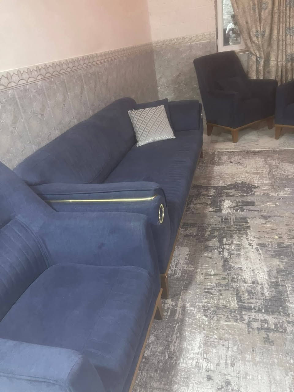 دار للأيجار في مجمع بيتي الأول مساحه 200 متر طابقين فئه C يحتوي غرفتين واستقبال دار نضيف جدا وطني مولده كاونتر للمطبخ ماطور ايجاره 300 مقدم ثلاث اشهر 
للتواصل والاستفسار ــ مكتب النخيل للعقار 🌴 
***********
***********

