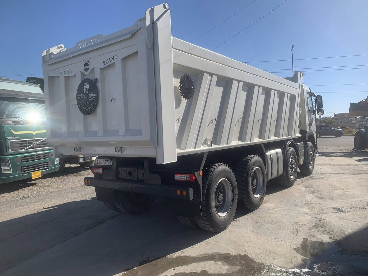 فالفو وحش FM/500 كير اوتماتيك عقرب مجموعة توب تلاين مربع ربل حديث شاصي بلادي كامل مواصفات مرقمة جديد بودي جديد صفر تخم تاير جديد سيارة جديدة ونظيفة ماشية قليل

موديل / 2020

اوقات الاتصال من ساعة 9:00 صباحاً حتى ساعة 8:00 مساءاً

***********

***********

***********

عنوان / كركوك معارض شارع المطار مقابل جسر واحد حزيران 

معرض الرافدين المركزي للسيارات الثقيلة
