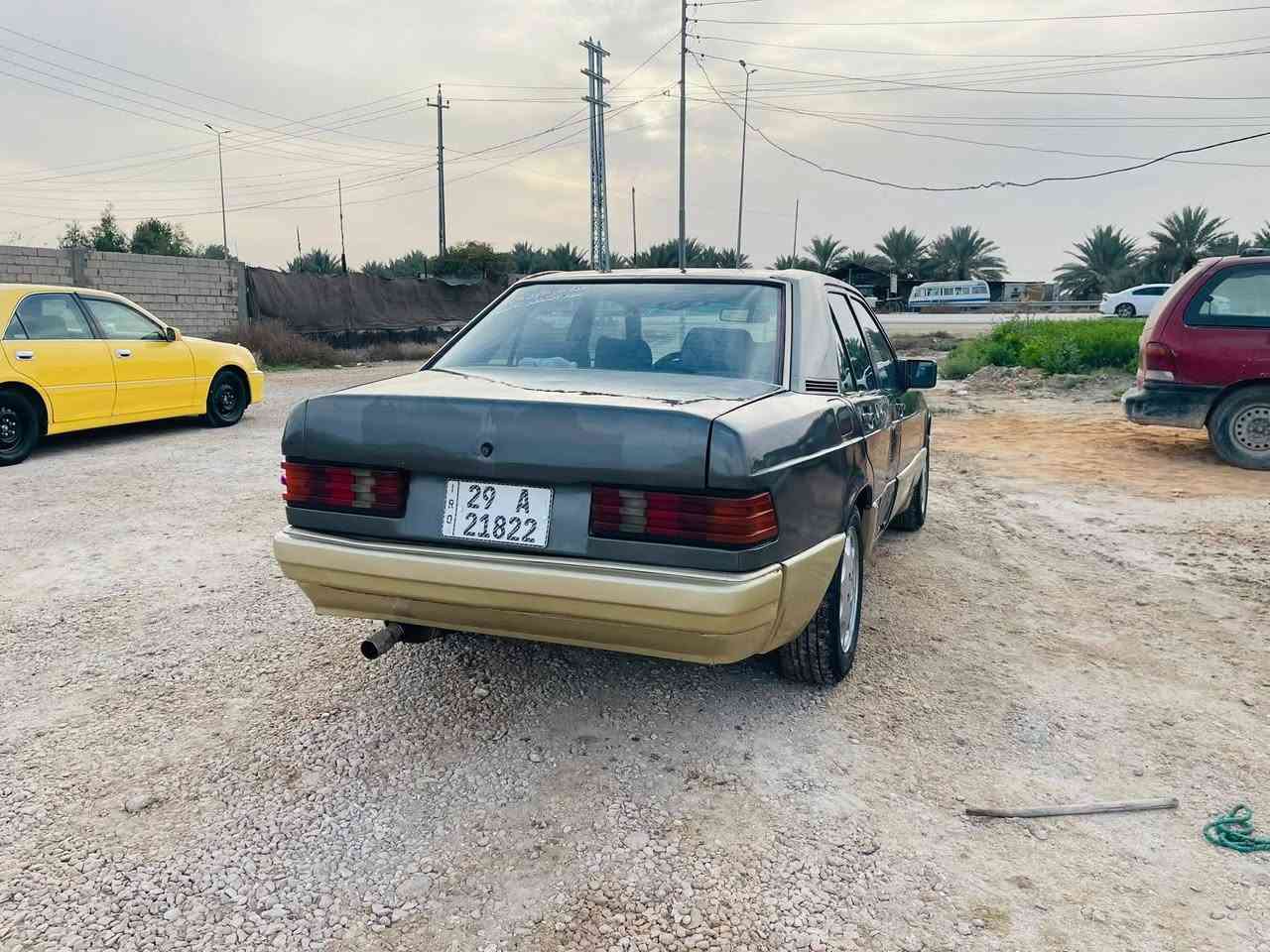 للبيع موديل ٨٨
تحويره محرك ونجي
جاهزه محرك كير حداديه كهربائيات تخم تاير 
عوزه بطاين فقط
رقم واسط انكليزي شرط لمداور
السعر 28 ورقه
العنوان بابل لاتصال ***********
