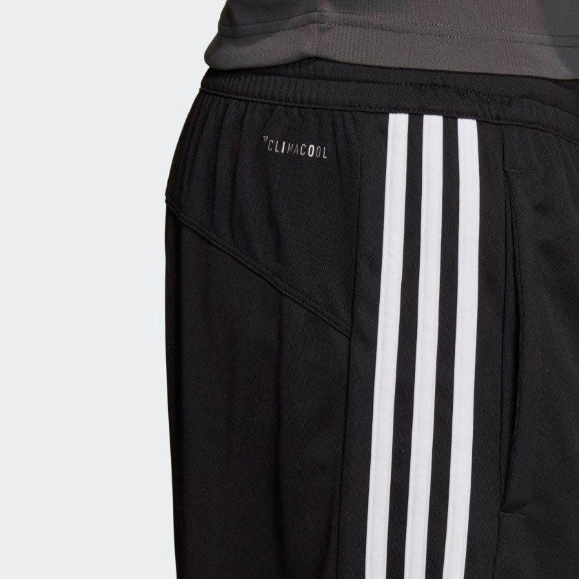 سيت adidas 
اصلي وكاله
غير مستخدم
تشيرت L
شورت M


**إذا كنت صاحب هذا الإعلان وتريد حذفه لأي سبب، رجاءا أرسل رسالة إلى الدعم الفني**