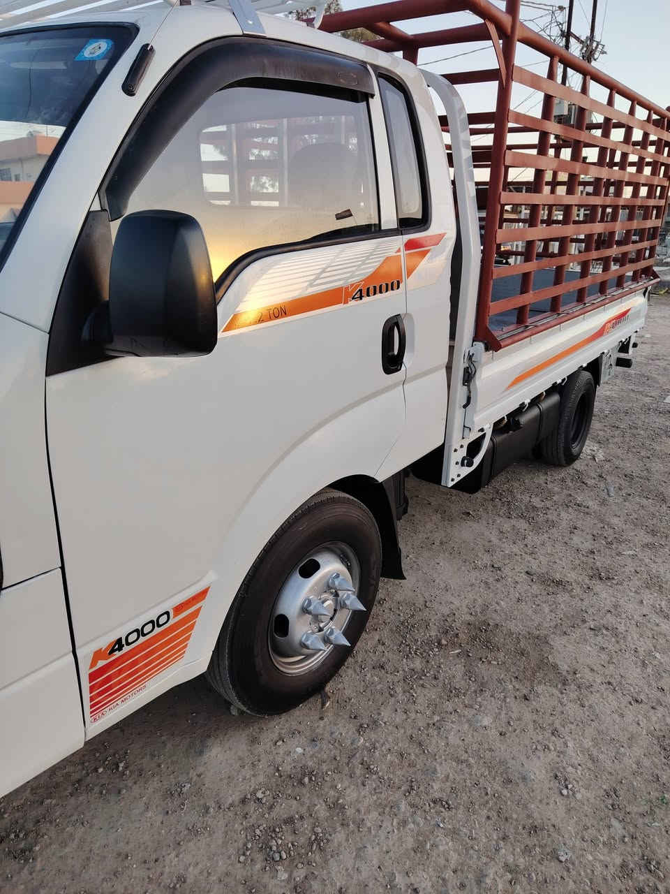 كيه فحل موديل ٢٠٠١٦ رقم بغداد سنوية مجدد سنة ٣١ مكفول محور السعر ١٣٣ ورقة وبيه مجال متواجد في ديالى خان بني سعد وابي غريب ***********؟//***********
