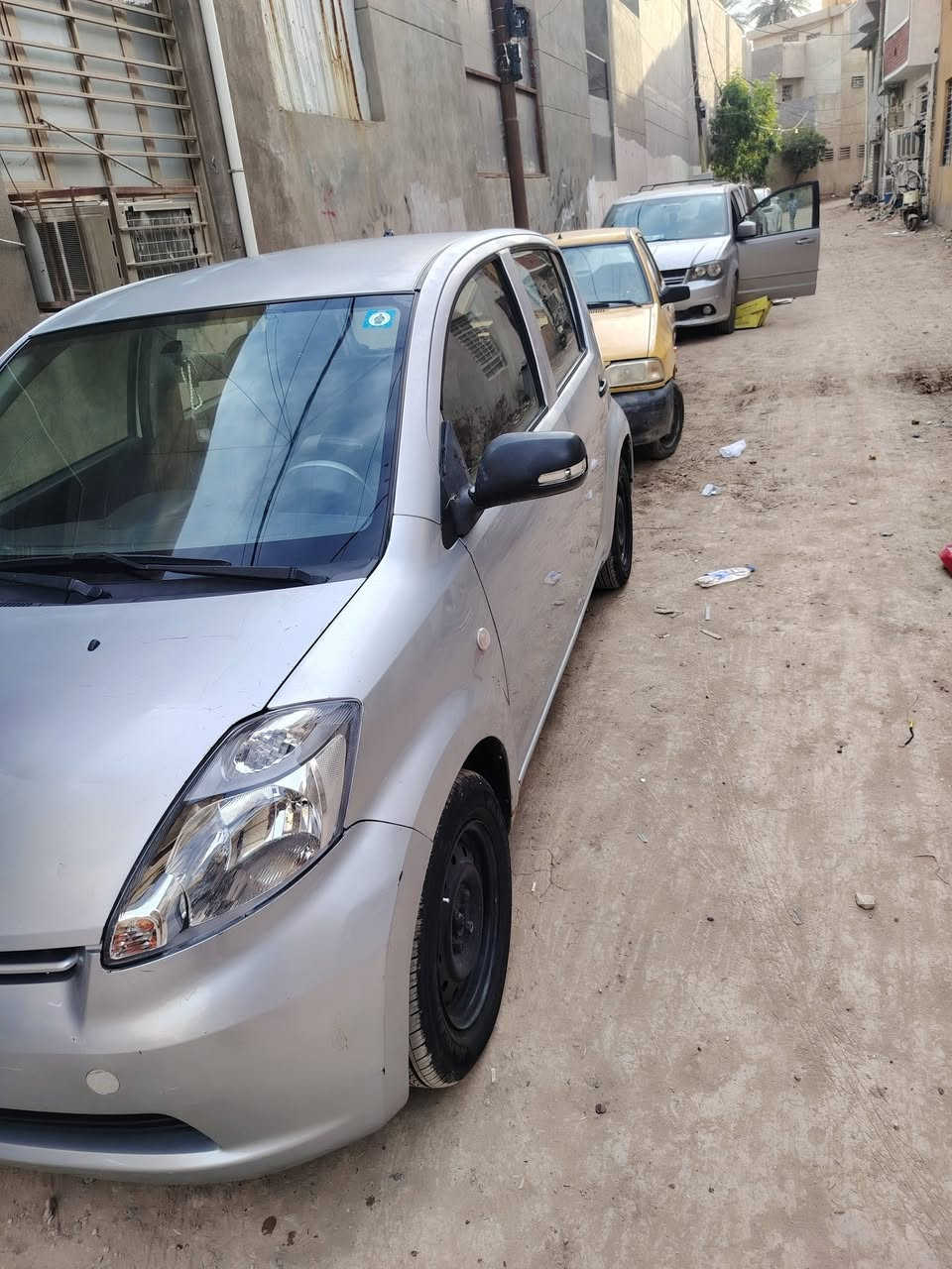 السلام عليكم سياره مال بيت ديهاستو مديل 2006 بسمي تحويل ثاني يوم مابيهه ضربه بس طخطخات بصيطه كير مكينه صدر امامي خلفي تخم تاير كله جديد مكاني بغداد رقم تليفون *********** السعر 47 وبيهه مجال
