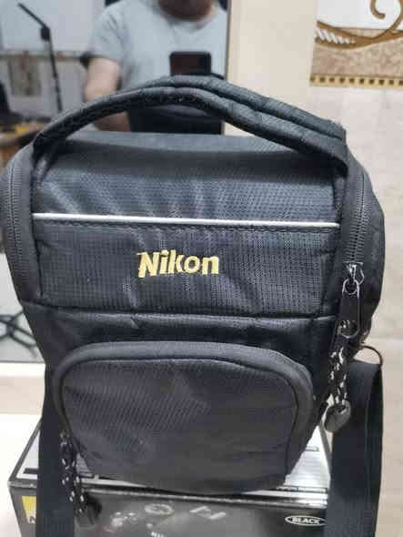 كاميرا نيكون D3300 بالكارتون جديدة مستعملة قليل جدا 
لنز 18-55 مع ملحقاتها حقيبة وشاحنة وبطارية وحزام
مكاني النجف الأشرف 
هاتف *********** بيه واتساب
