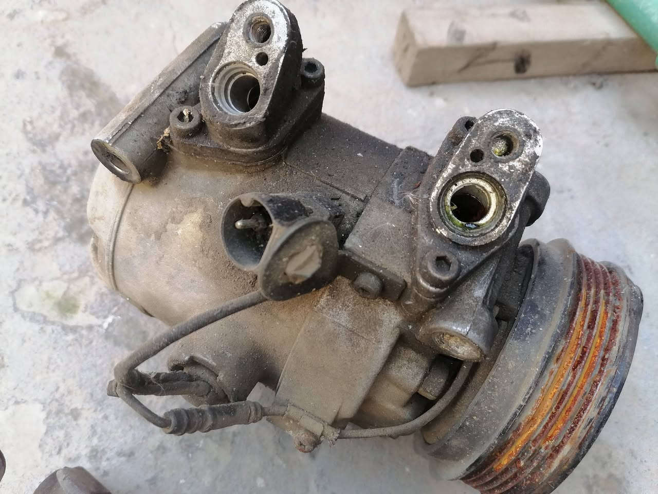 السلام عليكم ورحمة الله 
شلونهم الغوالي عندي تفصيخ شغلات

كمبريسر راوتري--سعره ٧٠ الف

وداينمو بور حجم ٩٠--سعره ٤٠ الف

مامستفاد منهن

واذا اكو جاملغات امامي زوج مال ٥٠٠ انظاف اراوس بيهن

مكاني كربلاء


**إذا كنت صاحب هذا الإعلان وتريد حذفه لأي سبب، رجاءا أرسل رسالة إلى الدعم الفني**