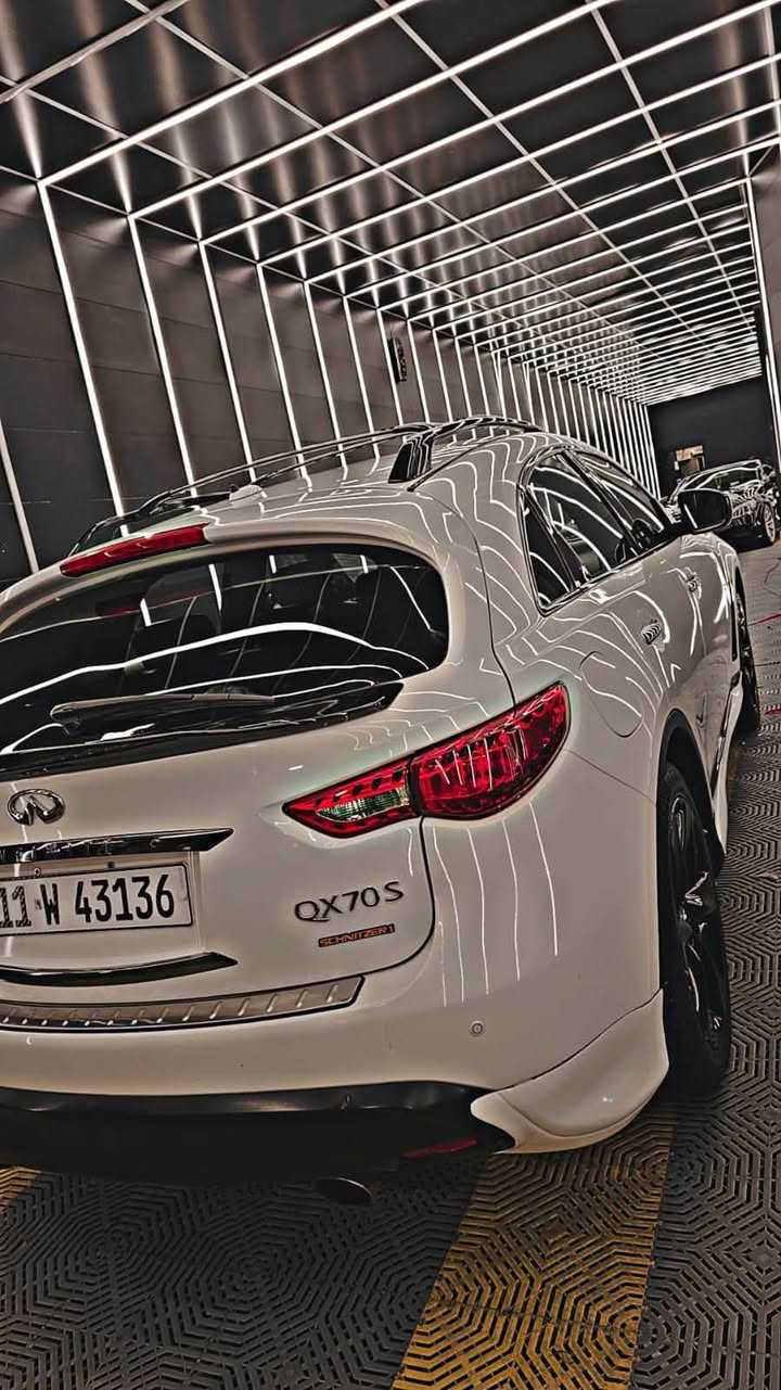 انفنتي موديل 2016
Qx70sأعله مواصفات ا
كشنات جلد حار بارد 
كشن ذاكره 5 كامرات سستم سماعات بوس تحكم ستيرن كامل فتحت سقف تبريد منفصل تبريد قطعتين صندوك كهرباء حساس امامي خلفي 
مكينه 6 /3700
ماشيه 120 ميل  
حادث السياره جاملغ وباب الصدر ونصبغ الباب الخلفي وجزء من الجاملغ +البنيد 
ايرباك برده وستيرن
كير مكينه بلاديه سيرفز كامل بدون نقص 
بيع او مراوس حسب القناعه 
السعر 145 
للستفسار ***********
