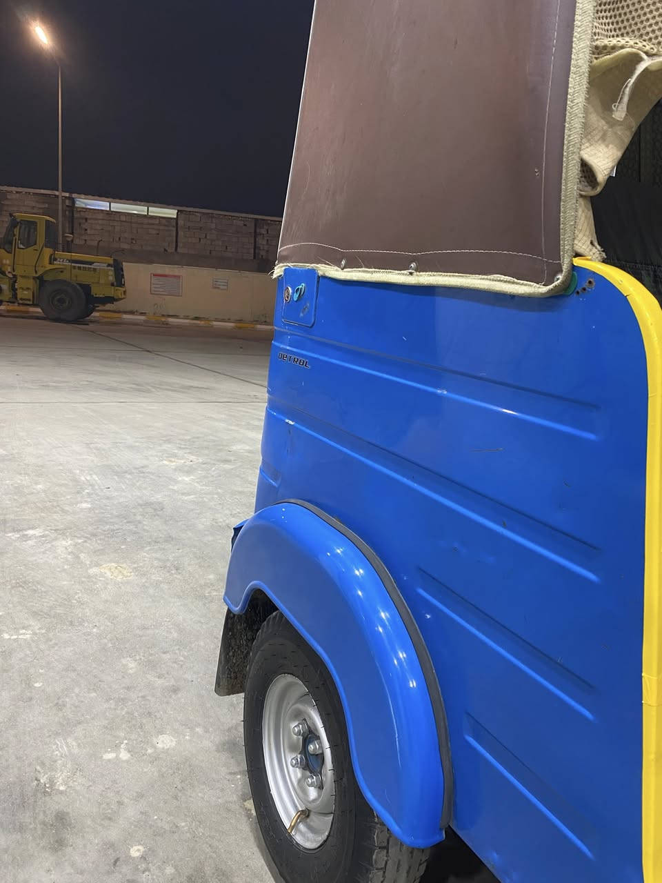 السلام عليك  تكتك 20 للبيع وكيله شاكر مجفته بايدي تكتك نضيفه فول مثل ما شوفون السعر 6 وربع (***********)
