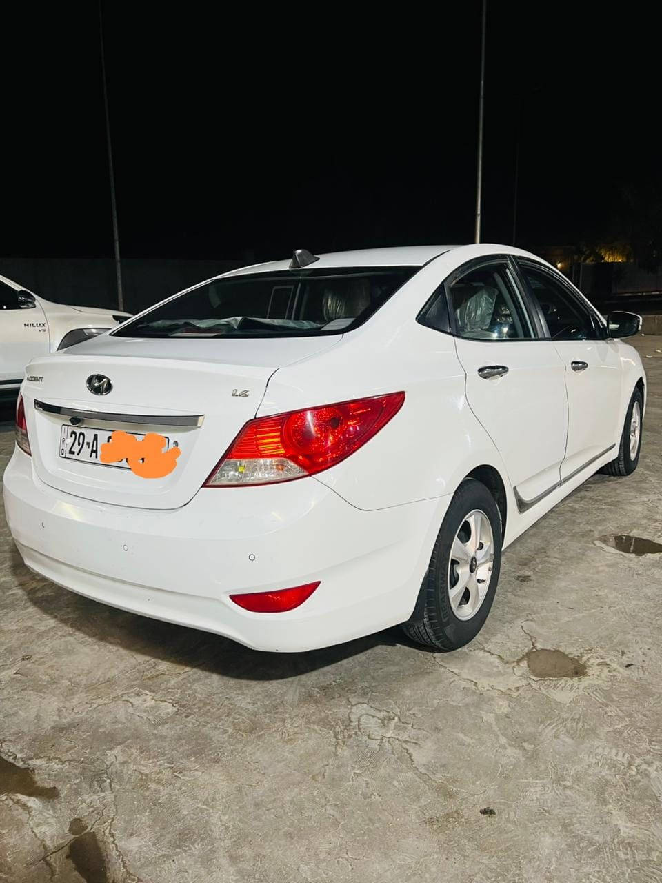 #مكلف بالنشر
السلام عليكم اكسند 2014 محرك 1600 خليجي رقم واسط سنويه جديده تبريد تدفئه جاهزه للأخير ربع دينار مذب عليهه #السعر 97 وبيهه مجال بسيط مكاني واسط قظاء الزبيدية 

للأستفسار ‭0783 038 6227‬
