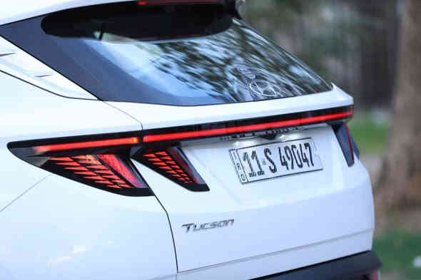 توسان خليجي موديل 2023
فول مواصفات 1.1
مكينه 2000 دوش 
ماشيه 28 km
مواصفات فول الفول اعلى شي بالخليجي 
بانوراما 
عداد دجتل 
شاحن واير ليس ومخارج تايبسي 
بصمه دخول ذكي نضام ترحيب 
عدسات لد عالي ناصي وجانبي 
لد نهاري امامي خلفي 
مري شفط _ اشاير بالمري 
شاشه كبيره المستطيله ابل كار 
سايد بريد دكمه 
مود درايف ٣ انضمه قياده 
فول تحكم ستيرن 
مانع انزلاق ونزول منحدرات 
مرايه اوتودم 
مقاعد كهرباء 
تبريد لمس مناخين منفصل قطعتين تبريد
انارده داخليه LED
حساسات اماميه وخلفيه
السياره كفاله عامه من كل شي بيها بارد بسيط جدا وبيها شخط بسيط جدا 
رقم بغداد الدولي الجديد بسمي 
مكاني بغداد ***********
