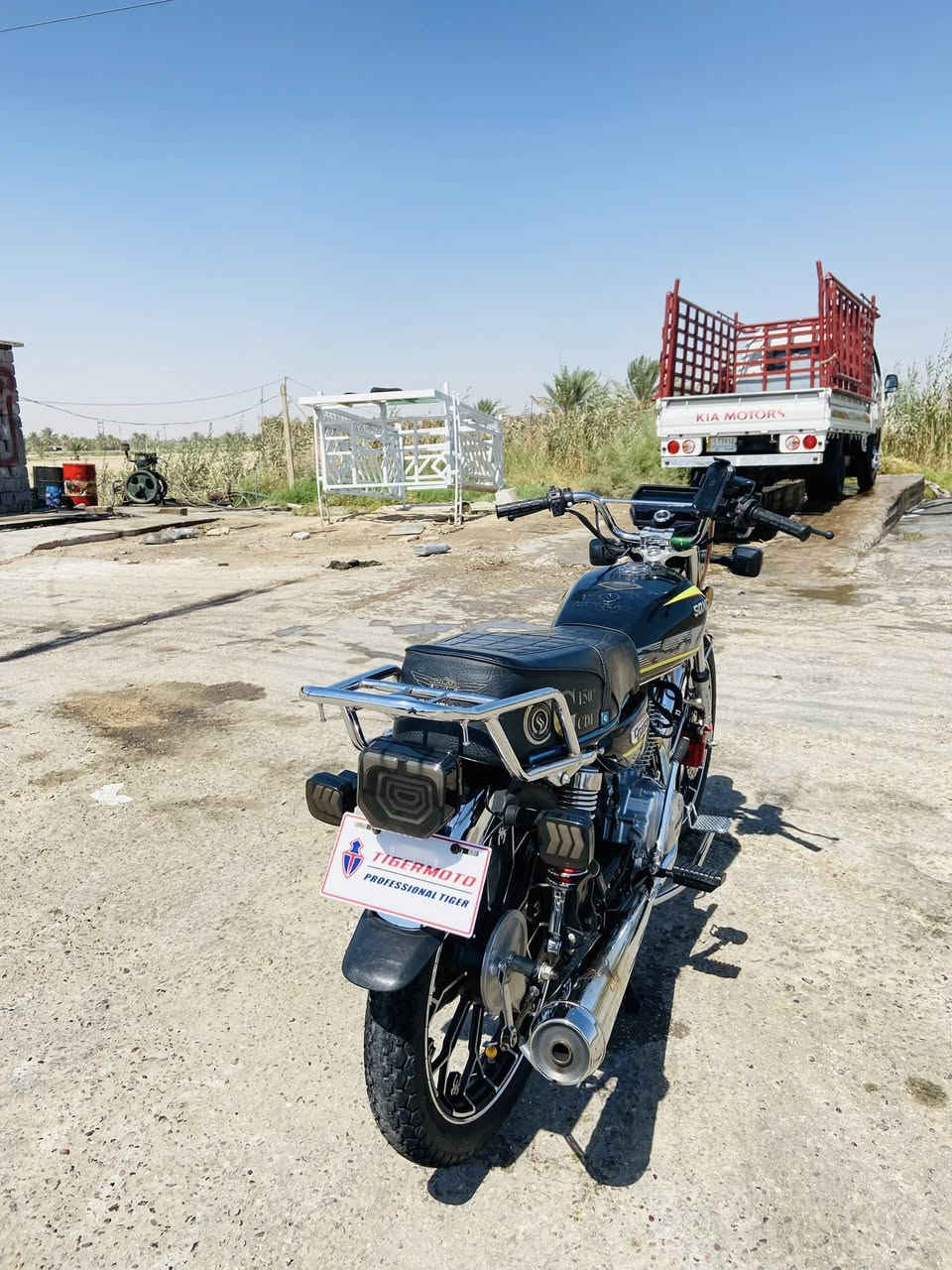 للبيع دراجه سفانه موديل 25السعر 750وبيها مجال مكاني حله ناحيه النيل ملاحظه دشبول يخربط ***********
