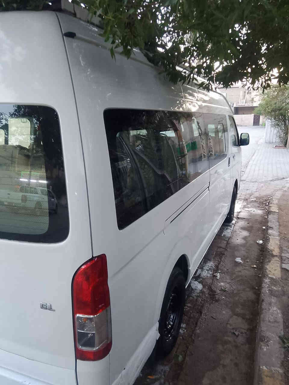 لسلام عليكم هايسه 2015 بيها صبغ وره باب سلايت سيبايه دوشمه تخم تاير او حداديه جديده مكينه مكفوله 
مكلف بل نشر 
للاستفسار ‭0771 792 8237‬
العنوان مدينه الصدر
