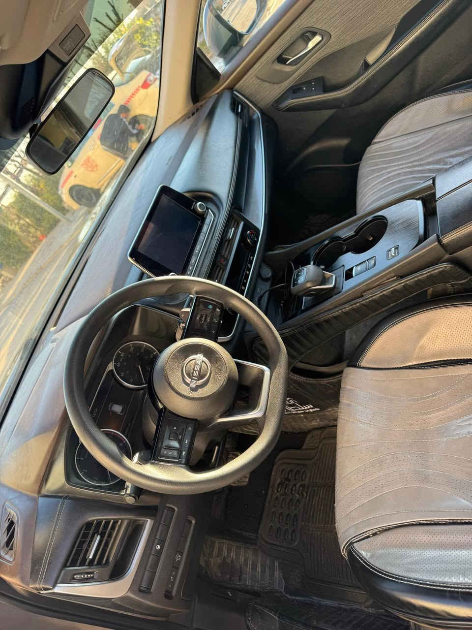 نيسان روگ٢٠٢٢
مواصفات sv
بێ ارباگ تەنها جێ رەقەمی پشتەوەی سبغە بی ژورێ
باقی هەمووی بەشەرت
رەقەم شانسی م دنایە
شوێن هەولیر
*********** أربيل, العراق
