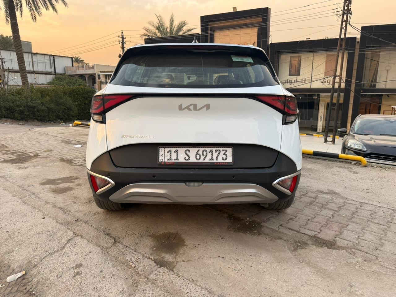 السلام عليكم 
سبورتج 2022 
ماشيه 26000الف
بسمي بغداد مكانها بغداد الكرخ
مكفوله من الصبغ والبارد والتكحيل 
حتى الدعاميات كفاله من الشخط
السعر ٢١٠ بيها مجال بسيط للشراي 
***********
