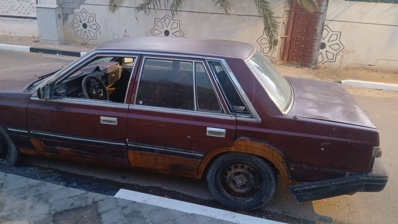 سلام عليكم نيسان لوريل للبيع رقم مثنى سنويه 2026\8 تنتهي راعيها يريد تحويل مكينه ونجي مكينه بيها ضعف بس ما تبخر بس تنقيص سعر 15 مكانها البصره الزبير حي صحفين متواجد بس وتساب ***********
