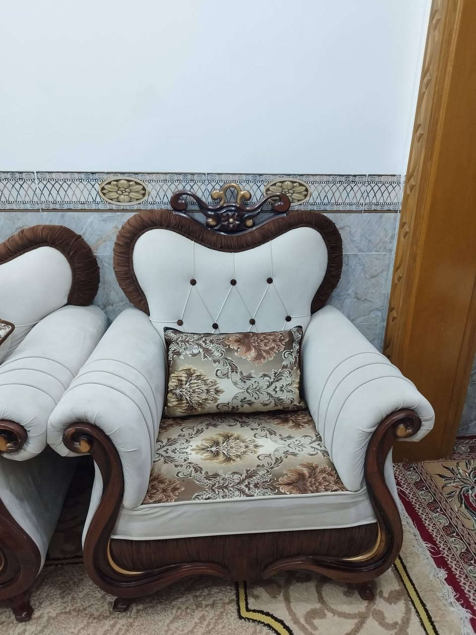 السلام عليكم تخم تركي ملكي 10 نفرات بدون اي ضرر 80% نظافة السعر 675 الف مكانه النجف الاشرف ***********
