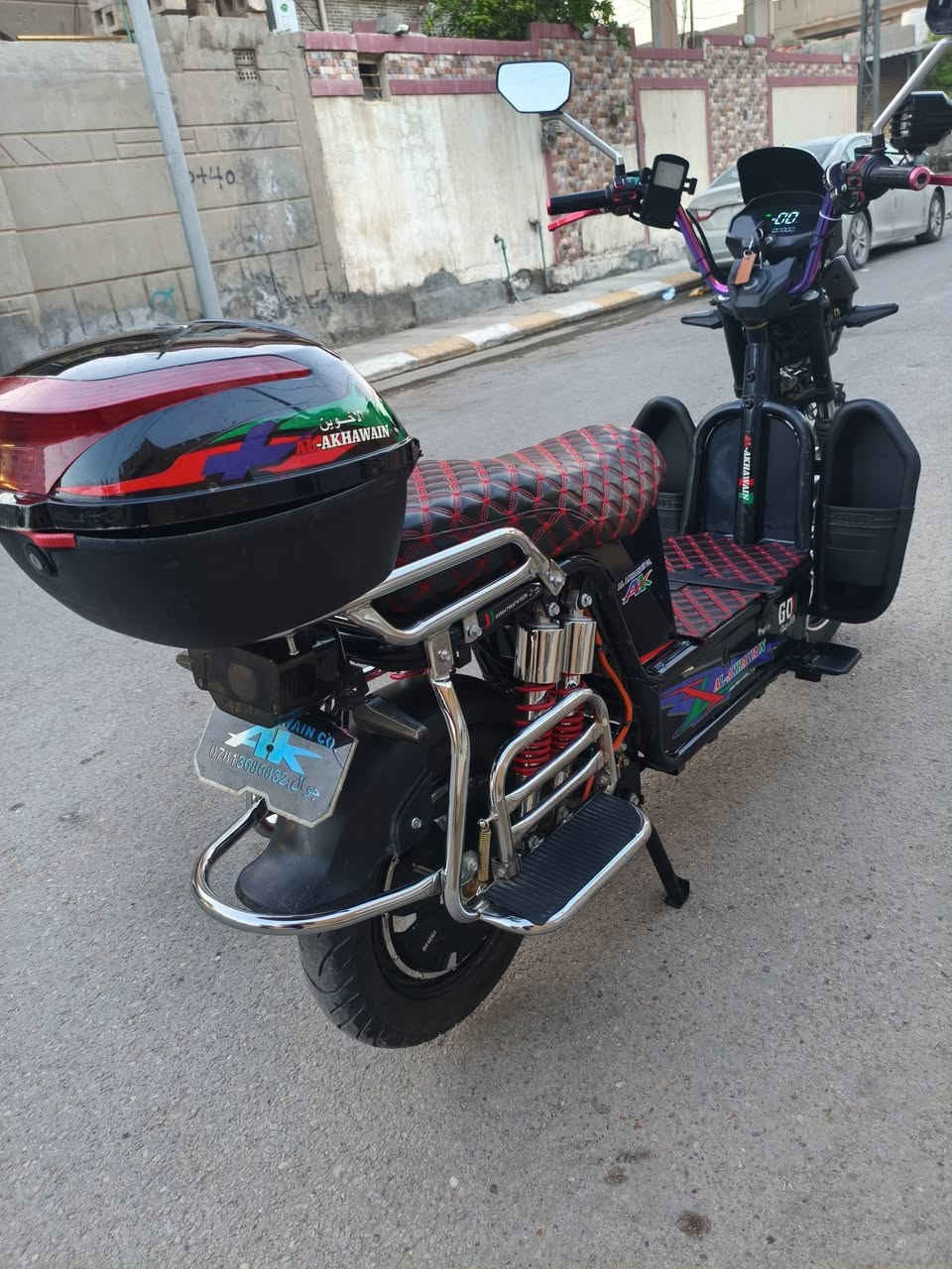 دراجة جبلي موديل 25 فول نظافة 6 بطاريات ام البصمة ..
البطاريات عدد 6 نوع الولي 32 امبير فول وعالفحص ..
الكهربائيات كلها شغاله .. مانع سرقة .. تشغيل عن بعد .. بصمة اصبع تشغيل .. لايت عالي ناصي .. دبل اشاره .. تثبيت سرعة .. نشرات ملونه جانبيه واماميه ..
دوشمة جديده .. 
الدراجة نظيفة حيله ومناقصها شي ..
السعر .. 550 .. وبي مجال ..
*********** .. واتساب ..
*********** ..
