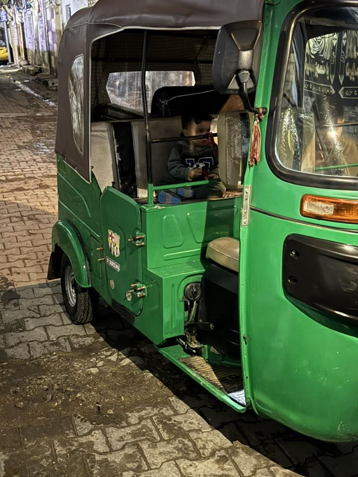 السلام عليكم تكتك 21 مرقمه  للبيع عنوان مدينه الصدر   رقمي ***********   سعر خاص
