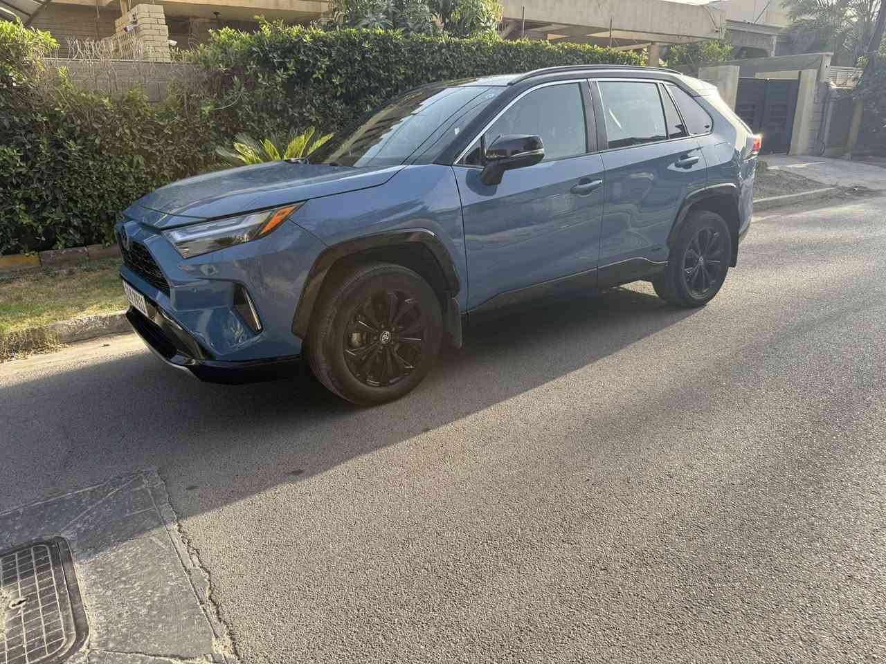 السلام عليكم
راف فور موديل ٢٠٢٢
Xse هايبرد
فول مواصفات
٥ كامرات
جلد
فتحه
وباقي هواي مواصفات
السعر233 
مكاني بغداد
للاستفسار 
***********
