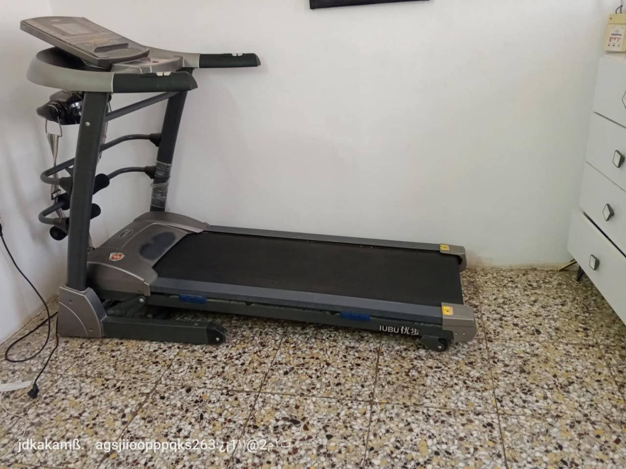 جهاز جري ماركة IUBU نضيف مابي اي خلل
جهاز جري جبلي دبل ماطور جهاز ثكيل ماركة معروفه يحمل 150K سرعه عاليه 16.0 جبلي جدا عالي 16 درجه بي رجاج تكسير شحوم بي أواكس بلوتوث شاحن موبايل مفتاح امان بي شاشه تعد وقت سعرات حراريه قياس نبضات القلب مسافه مقطوعه سعره 280بي مجال بسيط  بغداد الغزاليه
***********
