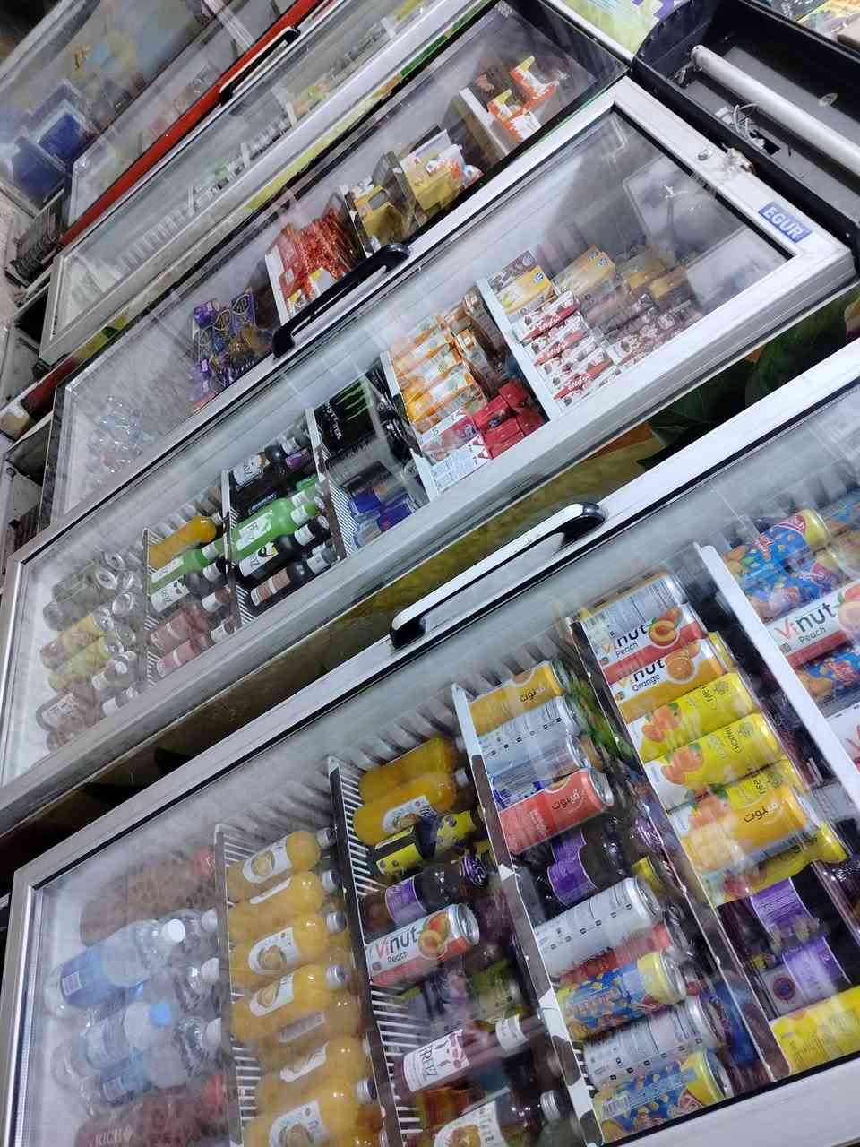 السلام عليكم ورحمه الله وبركاته أسواق للبيع لعدم التفرغ الواقع في منطقة الكراده شارع 52 قرب كليه اوروك وتفاصيل اكثر ارقام صاحب المحل ***********
