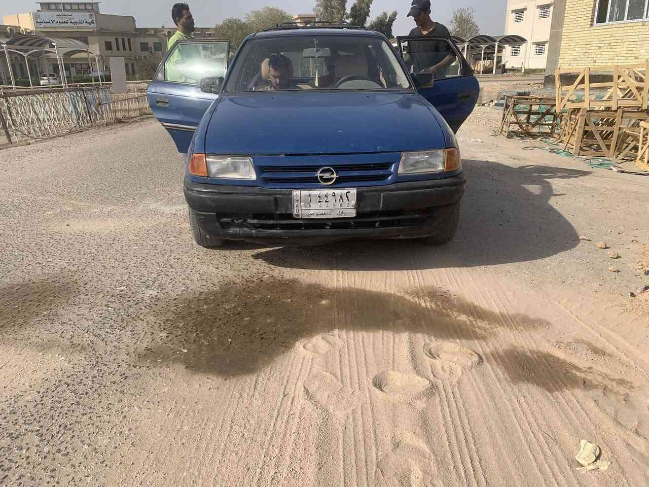 السلام عليكم اوبل استره موديل 92 رقم بابل محرك 1600 المحرك بي ضعف قليل اريد مراوس بشي احدث وانطي فرق 
السعر 25  مكاني حله ***********
