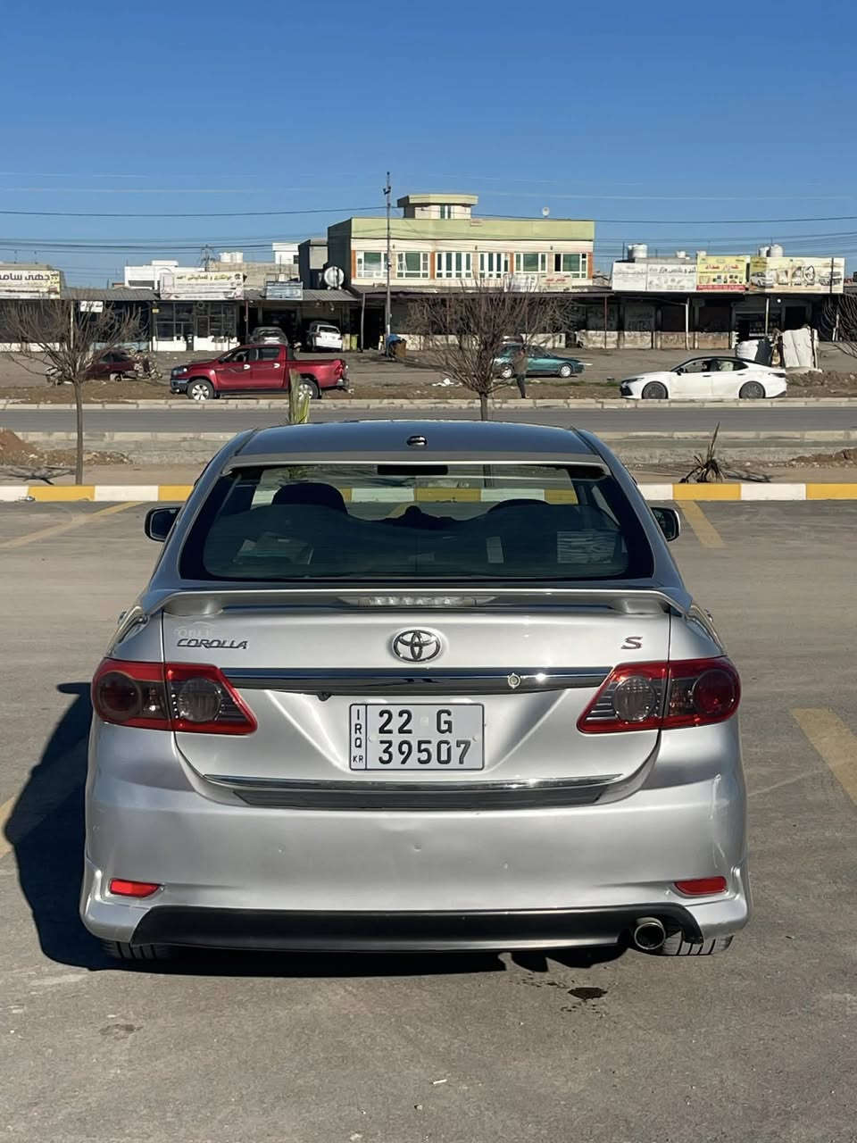 كرولا 2012 سپورتي
رقم سنويه جديد 2029
تحويل و غرامات شرط 
بدون صبغ بدون ضربه 
نص جاملغ تعديل 
كير و مكينه شرط مامفتوح 
تايرات جديد ويل 2023 
سعر 129 مجال 
***********
عنوان روفيا 
مامتواجد عل فيس 
شراي خابر تحياتي لل جميع
