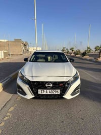 اخوان للبيع سياره التيما 2023S خليجي بصمه  محرك ٢٥٠٠   شاشه كامره خلفي...