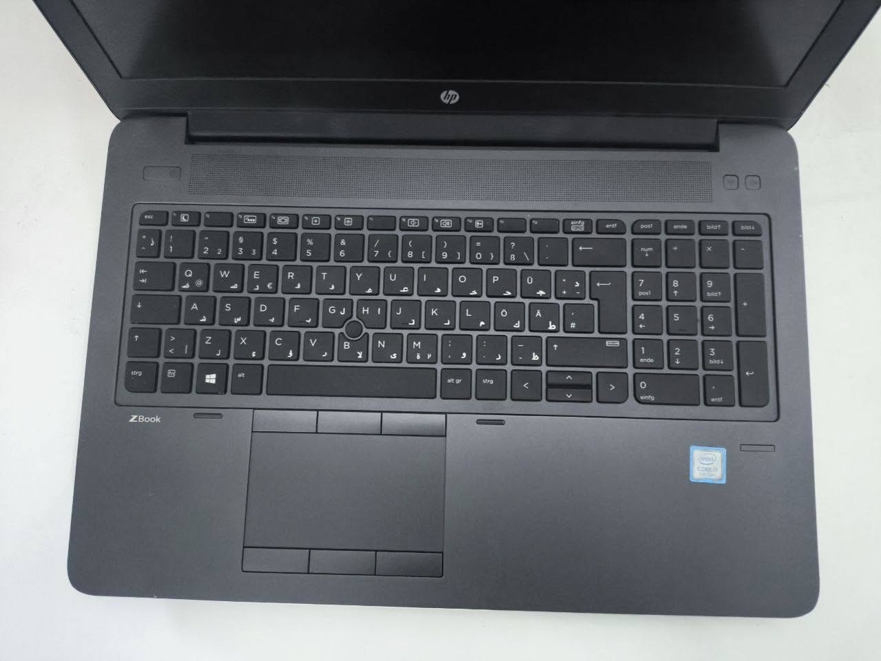 🖥 HP Zbook 15 G4
مع ملحقات  :  ( حقيبة  ، ماوس  ، شاحن ) 
الــــمواصفـــات
i7-7820HQ  2.90GHz
💾 Ram 24 GB DDR4
💾 GB SSD  1Tb

📨 Graphics Cards :
Intel HD Graphics 630 (128 Mb)

كرت شاشة خارجي 👇
🔸 Nvidia Quadro M2200
Design 4GB
قياس شاشة 👇
👨🏻‍💻 Screen 15.6 Fhd touch screen


**إذا كنت صاحب هذا الإعلان وتريد حذفه لأي سبب، رجاءا أرسل رسالة إلى الدعم الفني**