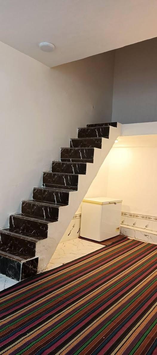 السلام عليكم اخوان بيت للبيع مساحه 100متر مربع عشره بعشره البناء بلوك السكف عكاده مبني بيه غرفه ومطبخ وصاله وديوانيه وطارمه صحيات وبيتونه وستاره العنوان حي الكوفه يم المعارض مال سيارات بشارع المولد قرب اسواق سعد السعر 35 ورجائن المايشتري لايراسل اقصاد مايرهم يرهم مراوس
(***********)
السلام عليكم اخوان بيت للبيع مساحه 100متر مربع عشره بعشره البناء بلوك السكف عكاده مبني بيه غرفه ومطبخ وصاله وديوانيه وطارمه صحيات وبيتونه وستاره العنوان حي الكوفه يم المعارض مال سيارات بشارع المولد قرب اسواق سعد السعر 35 ورجائن المايشتري لايراسل اقصاد مايرهم يرهم مراوس
