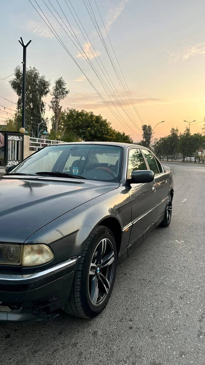 ‏ bmw للبيع 

السعر 55

بي ام صقر كاسحة 740 

موديل 1996

محرك 4400

كير اوتوماتيك + عادي 

نظام اي بي اس ABS + مانع انزلاق تركشن 

وضع قيادة عادي + سبورت

رقم الماني + كوبون + مشروع وطني سنوية 2027

غرفة جلد m كهرب

الكشنات هيتر + كشن السايق خزن ميموري وضعيات

مري جوانب كهرب - زئبق (ضد لايت العالي)

مراية وسطية كهرب 

دبل جام + كهرب

تبريد + تدفئة -التبريد قطعتين 

صندوق شفط

سنتر لوك كامل - قفل مركزي 

سويج تشغيل + سويج ريموت تحكمات

شاشة ايباد مع كامرة صندوق

حساسات امامي وخلفي بالدعاميات بس مامربوط

حساس صعود الجام ع ايد الشخص يوكف الجام

حساسات سكيورتي نظام امان شغال مع هورن 

سيدي جنجر بالصندوق

تحكمات ستيرن + ستيرن يصعد وينزل 

صبغ عام جمالية 

منظومة البانزين كاملة و نظيفة وعليها ادامة 
خابر وادلل ***********
مكان السيارة بالموصل - الايسر

#موصل #الموصل #نينوى
