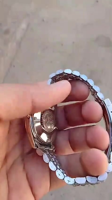احلى واجمل رادو
بربل هورس راس الثور

اوتماتيك

نافذة تاريخ شهري يومي

ماكنة ذهبي
25 حجر
اخوان سعر تصفية ومراح تحصل بهل سعر بكل العراق
200 الف دينار سعر نهائي
*********** واتساب
