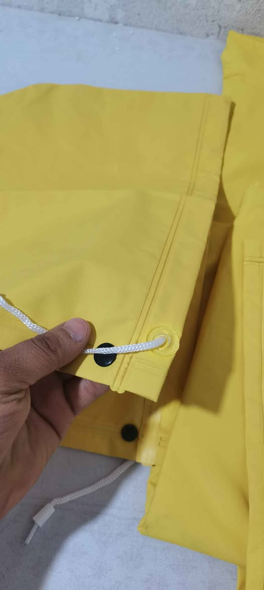 معطف مطري درجه ولآ جديد قوي جداً وسميك

مو من هذا السوگاوي جودة المنتج عالية جداً

مال عمر كلش قوي

مكاني البصرة *********** المدائن, بابل
