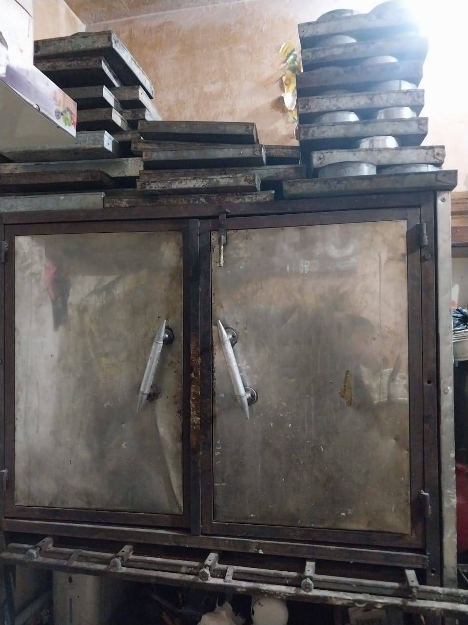 السلام عليكم
خلاط سوري 15 لتر+
فرن غاز خمس طوابق للبيع المكان ميسان 
الرقم ***********
ومتوفر ع الخاص
