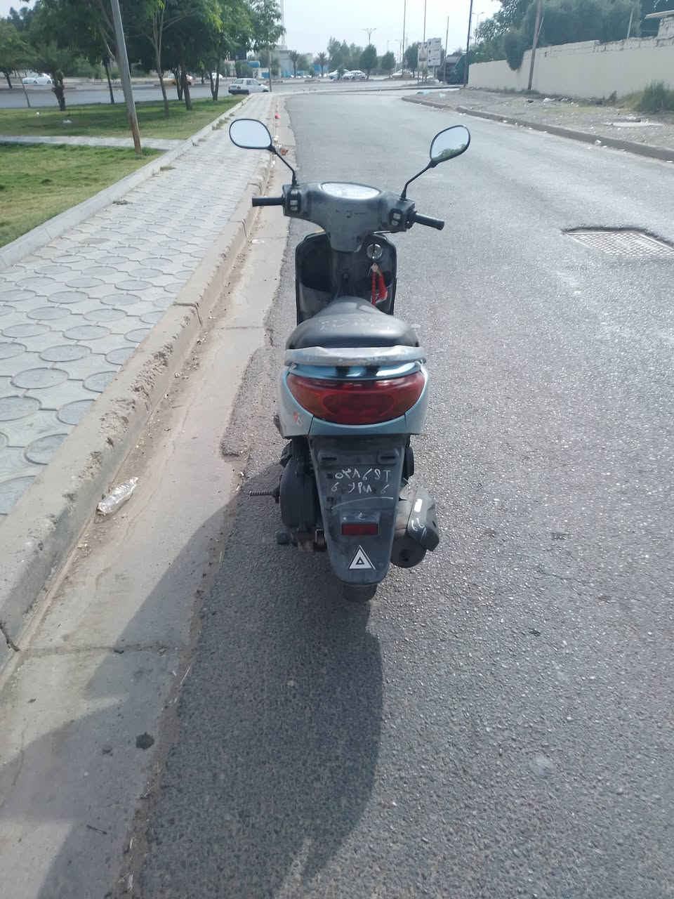سلام عليكم دراجه بريز نضيفه السعر ٥٠٠ وبيها مجال حك الجيه ***********مكان بغداد حي العامل رقم

