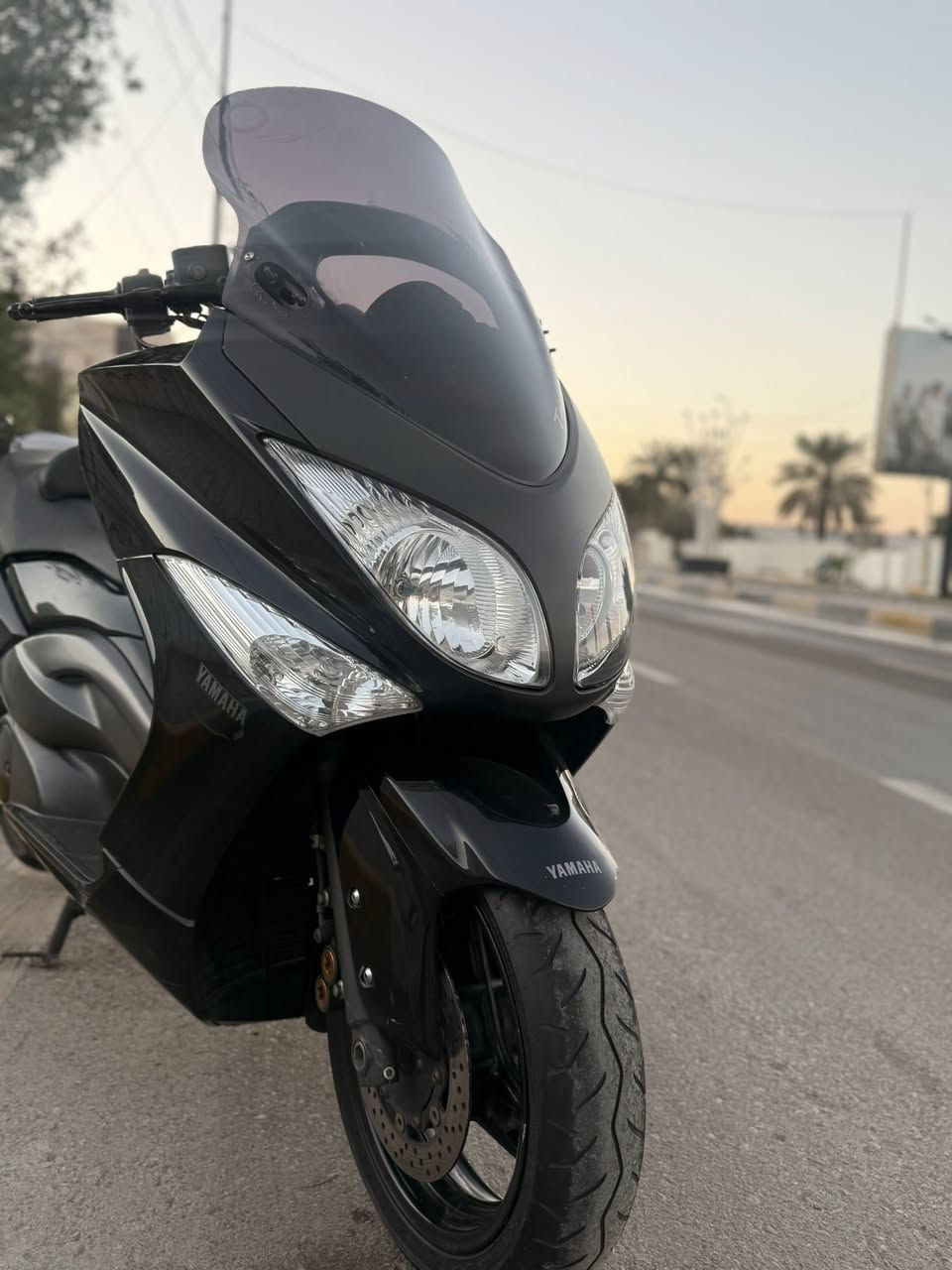 TMAX 2011
يا الله سلام عليكم
دراجه تي ماكس 2011 
الون اسود كفاله
نازله من معرض محلات كلشي وكلاشي للتجارة العامة قبل فتره الدراجه جديده كلش ضالمتها الصور 
ماشيه 40 الف 
سويجين برغي نقص ما بيها الدراجه تجنن
ومكفوله كفاله من مكينه ومن كفر شرط قطره صبغ مبيها
مكاني بغداد الامين الثانيه
الاستفسار ***********
