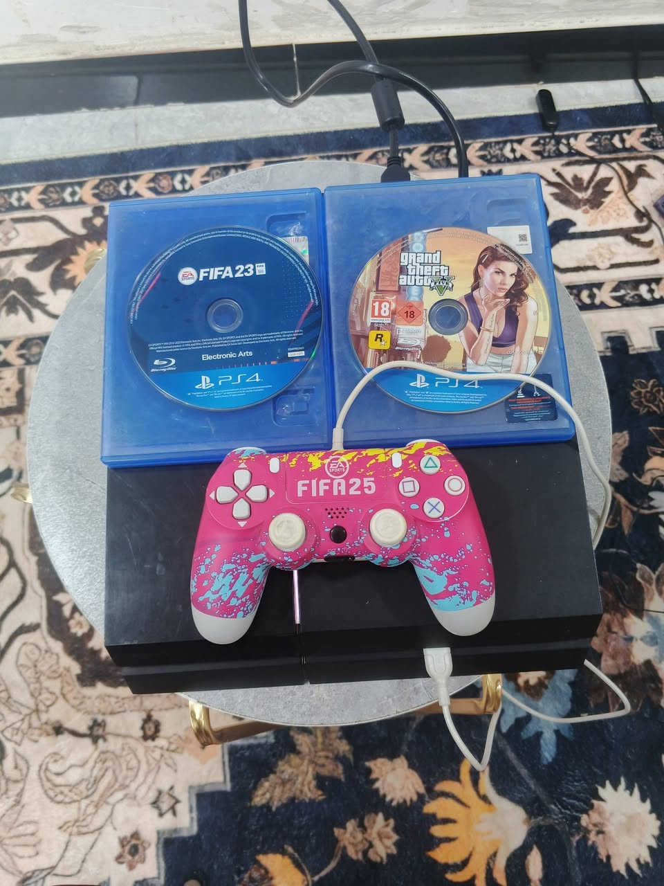 سلام عليكم بلي ستيشن فور النضافه كدامك البلي اولاين ومشايف مصلح السعر250 بي مجال للاستفسار ***********
