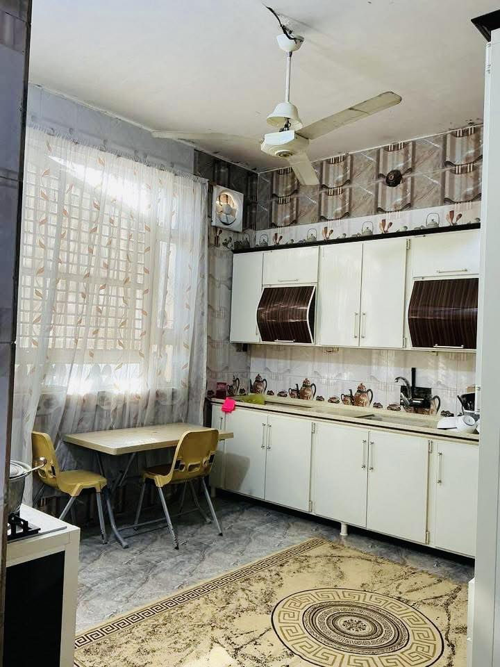 🏡 #دارللبيع 
♦️العنوان / الفتاحية- مقابيل كليه الطب البيطريه
المساحة 200م
 - استقبال 
 - غرفة نوم عدد2
- صاله 
 - مطبخ  
 - صحيات داخليه
 - درج داخلي
-بيتونه كبيره
-مجمع صحيات خارجيه
☎️ للإستفسار يرجى الاتصال 
بالأرقام الموبايلات الواردة أدناه
📲 ***********   متوفر واتساب 
#نستقبل_طلباتكم__وعروضكم 
مكتب بغداد للعقار الشطرة  الآمن للتسويق العقاري  ___
 الشطرة /شارع الفلكه قرب كراج الحضارات
