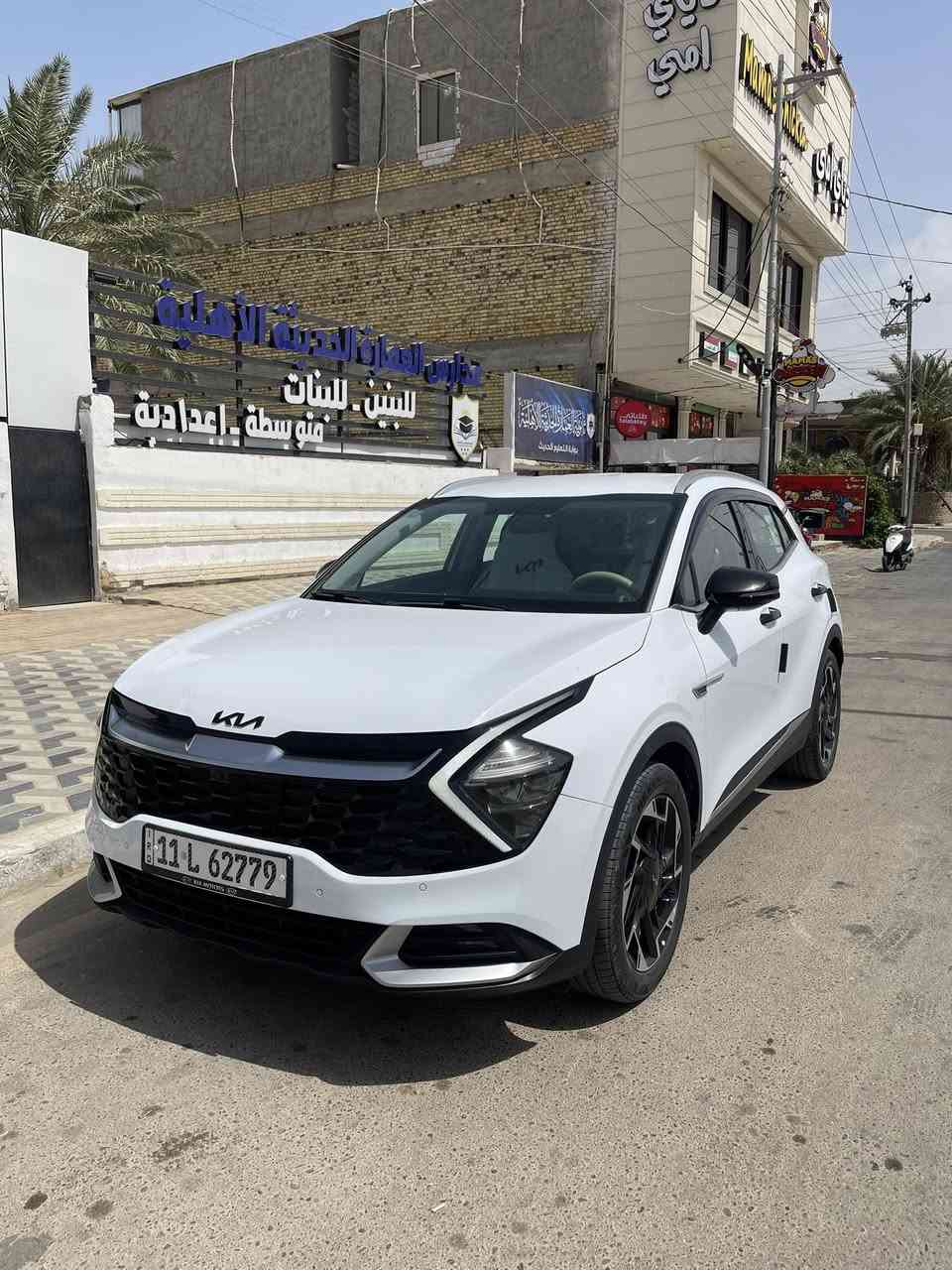السلام عليكم شباب كيا سبورتج ٢٠٢٤ بيه بي دي ار قليل السيارة جاهزة وجديدة حيل مكينه كير كفاله ماشيه ٢٠ الف شركة الدوليه السيارة حرة وباسمي
السعر ٢٢٠
الرقم :***********
